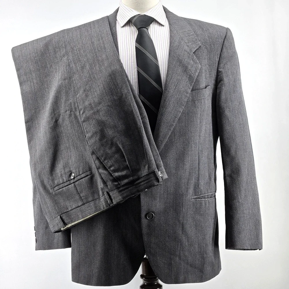 Classic Men's Gray Two-Piece Suit Jacket & Trousers